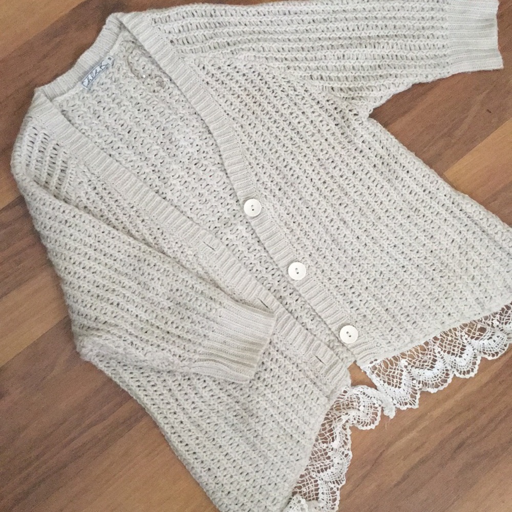 Knitted cardigan